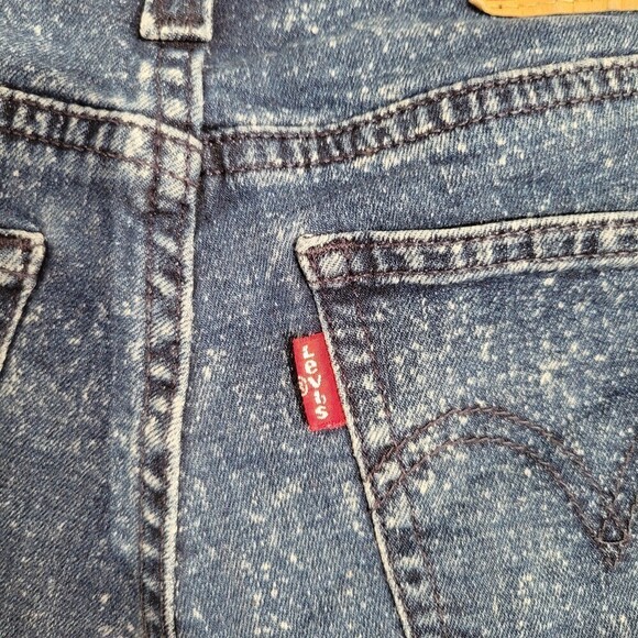 Levi's Blue Distressed White Speckled Denim Jean Short Shorts Size 24 - Picture 5 of 14